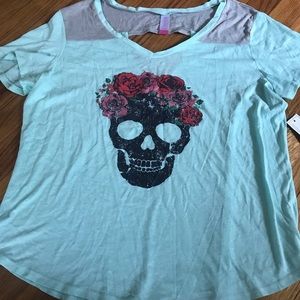 NWT Skull with Flower Crown Top
